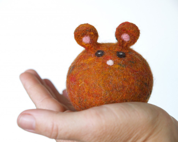 Needle Felted Pumpkin Mouse : www.theMagicOnions.com/shop/