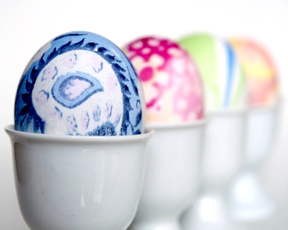 silk dyed easter eggs : the magic onions blog