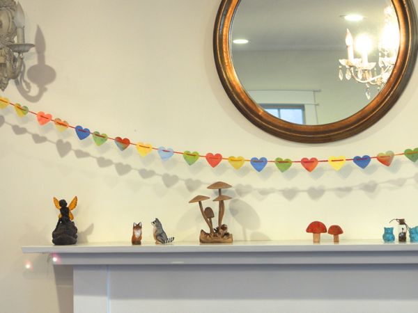  Heart Garland for Valentine's Day : www.theMagicOnions.com