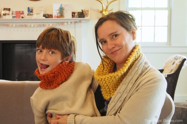 Knitted Cowl : www.theMagicOnions.com