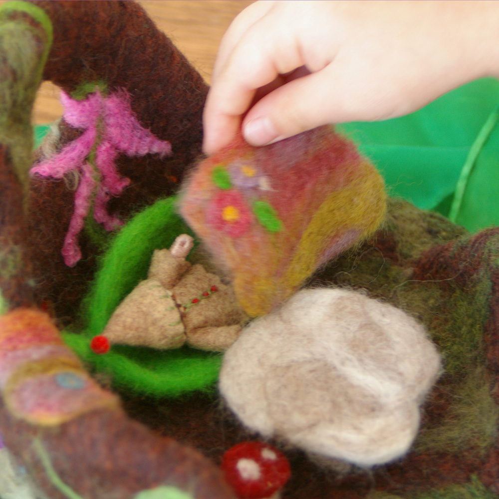 Hollow Log Trunk Tree Nature Inspire Waldorf Play Mat Storytelling Wet Felted Child Kid Eco Toy Wool Open Ended