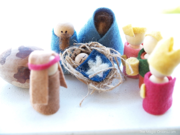 Kid-made Nativity Set : www.theMagicOnions.com