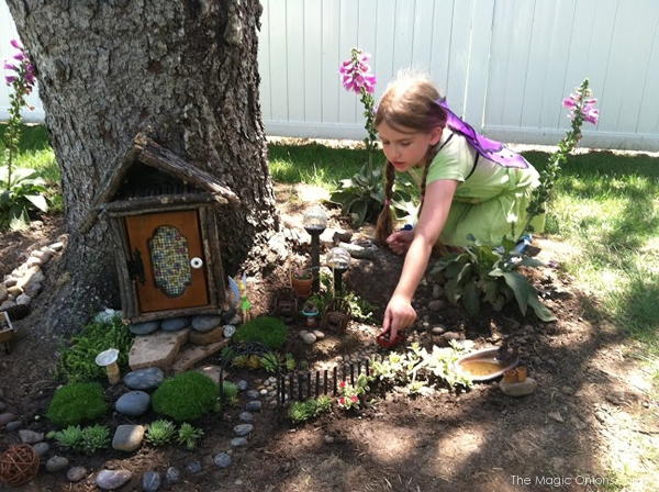 Kid Friendly Tree Trunk Fairy Garden : Finalist in 2014 Fairy Garden Contest : www.theMagicOnions.com