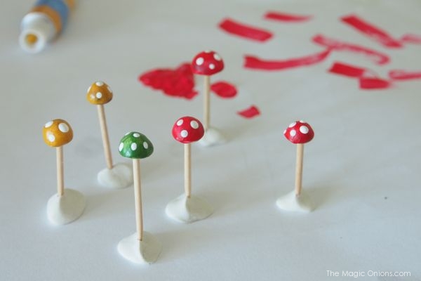 Tutorial : Make Mini Todstools for your Fairy Garden : www.themagicOnions.com