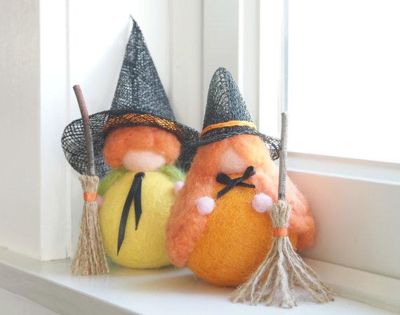 Photo of Needle Felted Halloween Pumkpin Witches : ww.theMagicOnions.com/shop