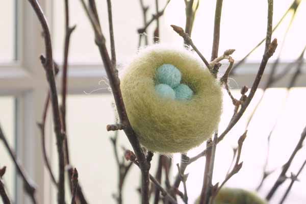 Tutorial : Felted Spring Nest : The Magic Onions Blog