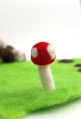 Tutorial on how to needle felt a toadstool