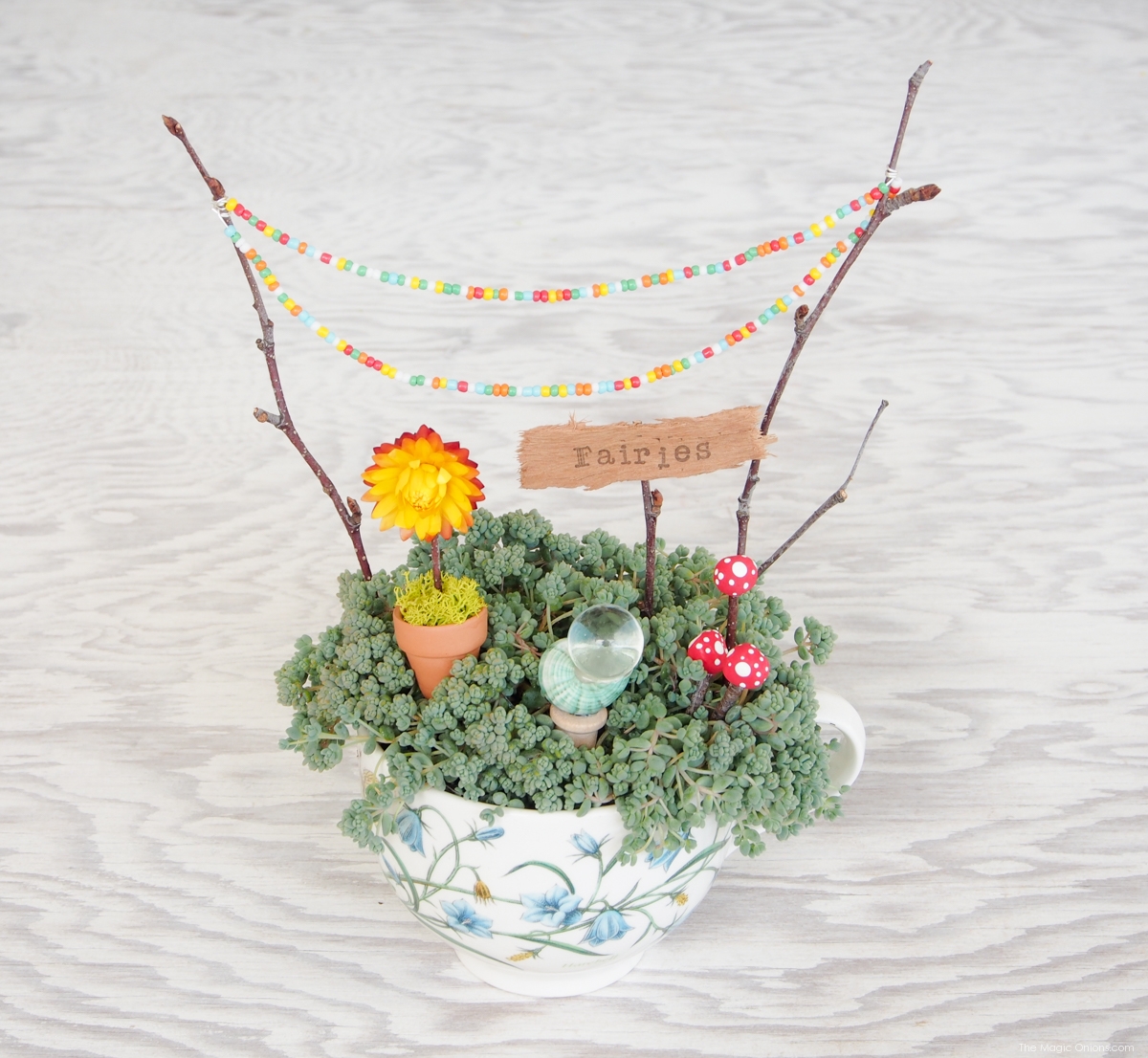 Teacup Fairy Garden :: DIY Tutorial :: www.theMagicOnions.com