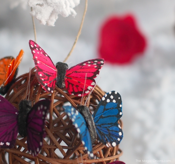 DIY Butterfly Christmas Tree Ornament : www.theMagicOnions.com